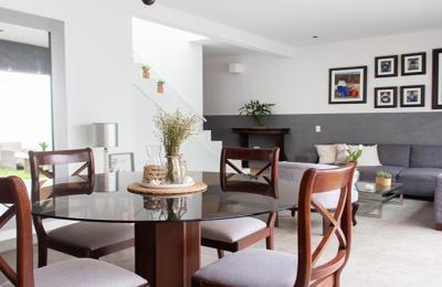 VENTA DE LINDA CASA DE 2 PISOS EN PIMENTEL